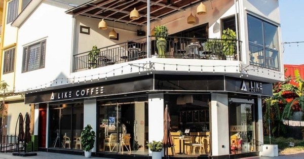 thiết kế quán cafe góc 2 mặt tiền